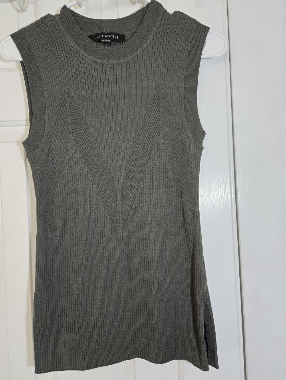 LOFT Versa Olive Ribbed Sleeveless Stretchy Shell Top Size XS